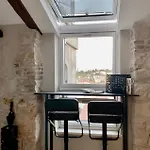 Castropola Views With Private Parking Apartment *