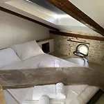 Apartment Castropola Views With Private Parking