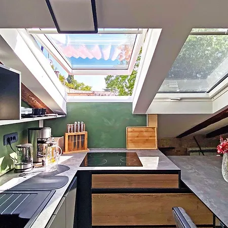 Apartament Castropola Views With Private Parking