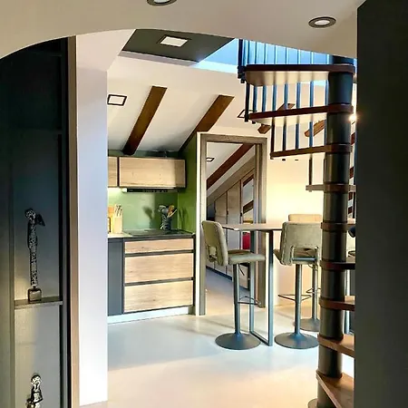 Appartement Castropola Views With Private Parking