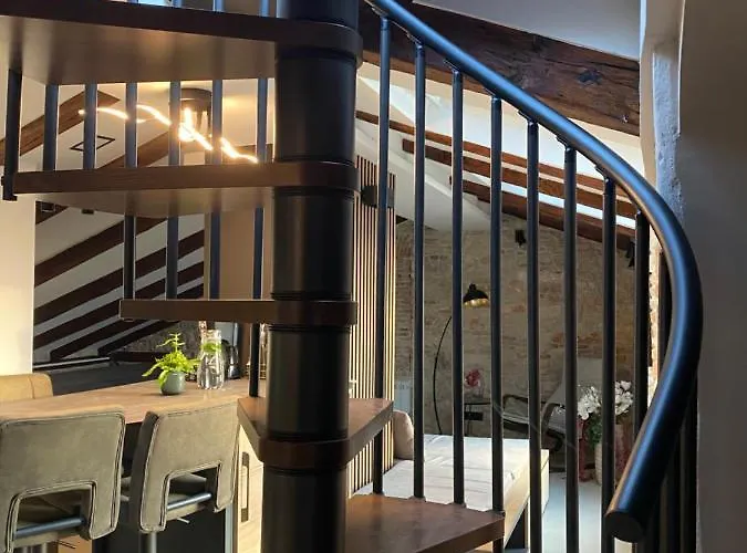 Castropola Views With Private Parking