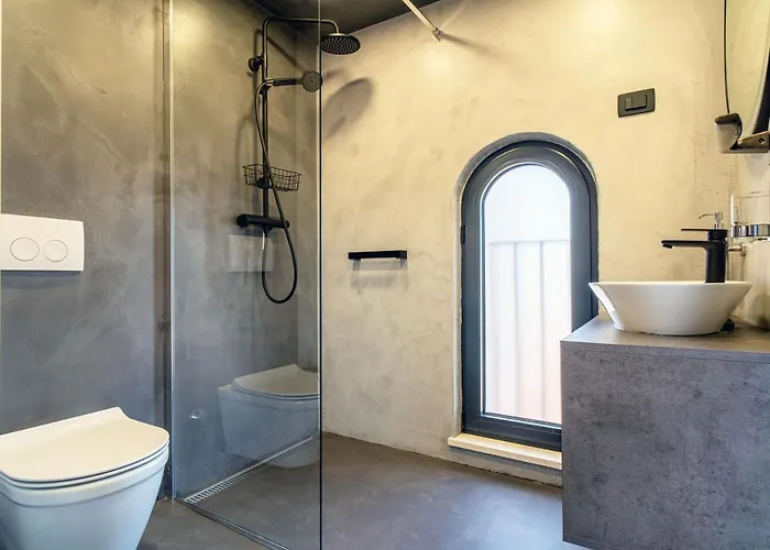 Castropola Views With Private Parking Apartament *