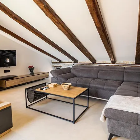 Apartman Castropola Views With Private Parking