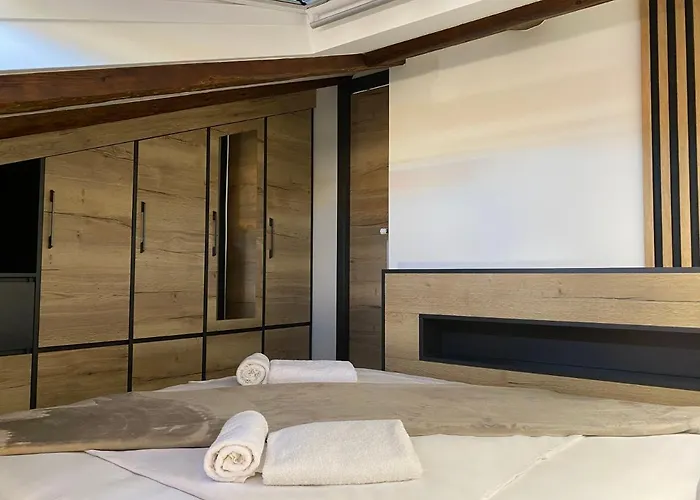 Appartement Castropola Views With Private Parking *