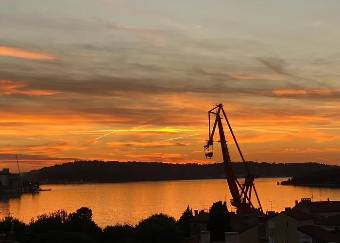 Castropola Views With Private Parking Pula